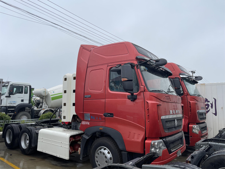 CNG Tractor HOWO 420hp 6x4 used CNG Towing Truck CNG Container Truck