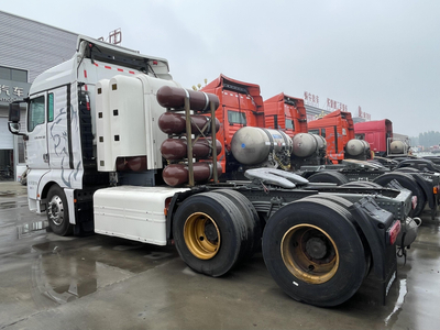 CNG used howo t7h 430 hp sinotruk tractor