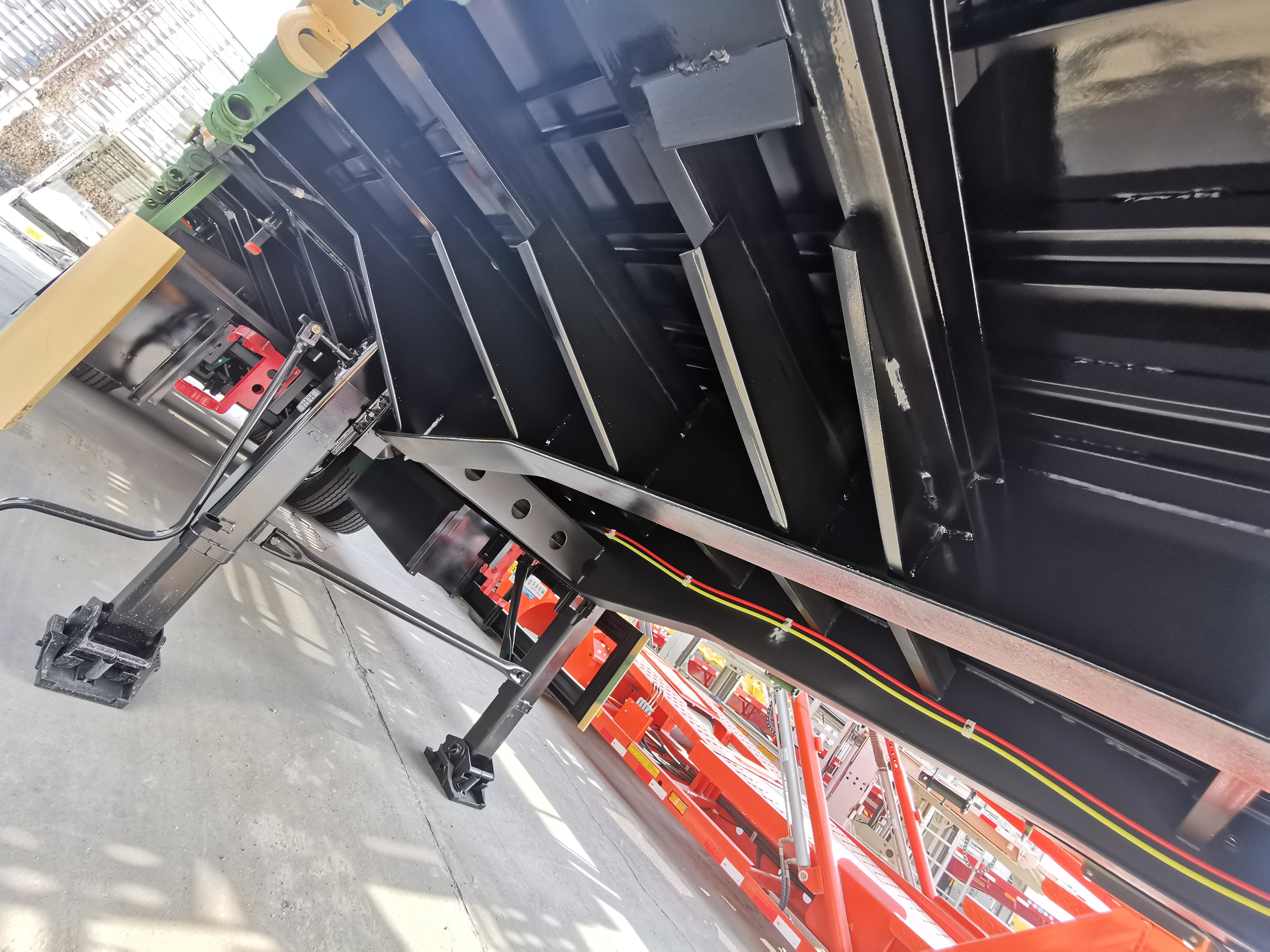 Heavy Duty 45ft Steel 2axle Flatbed Semi Trailer 