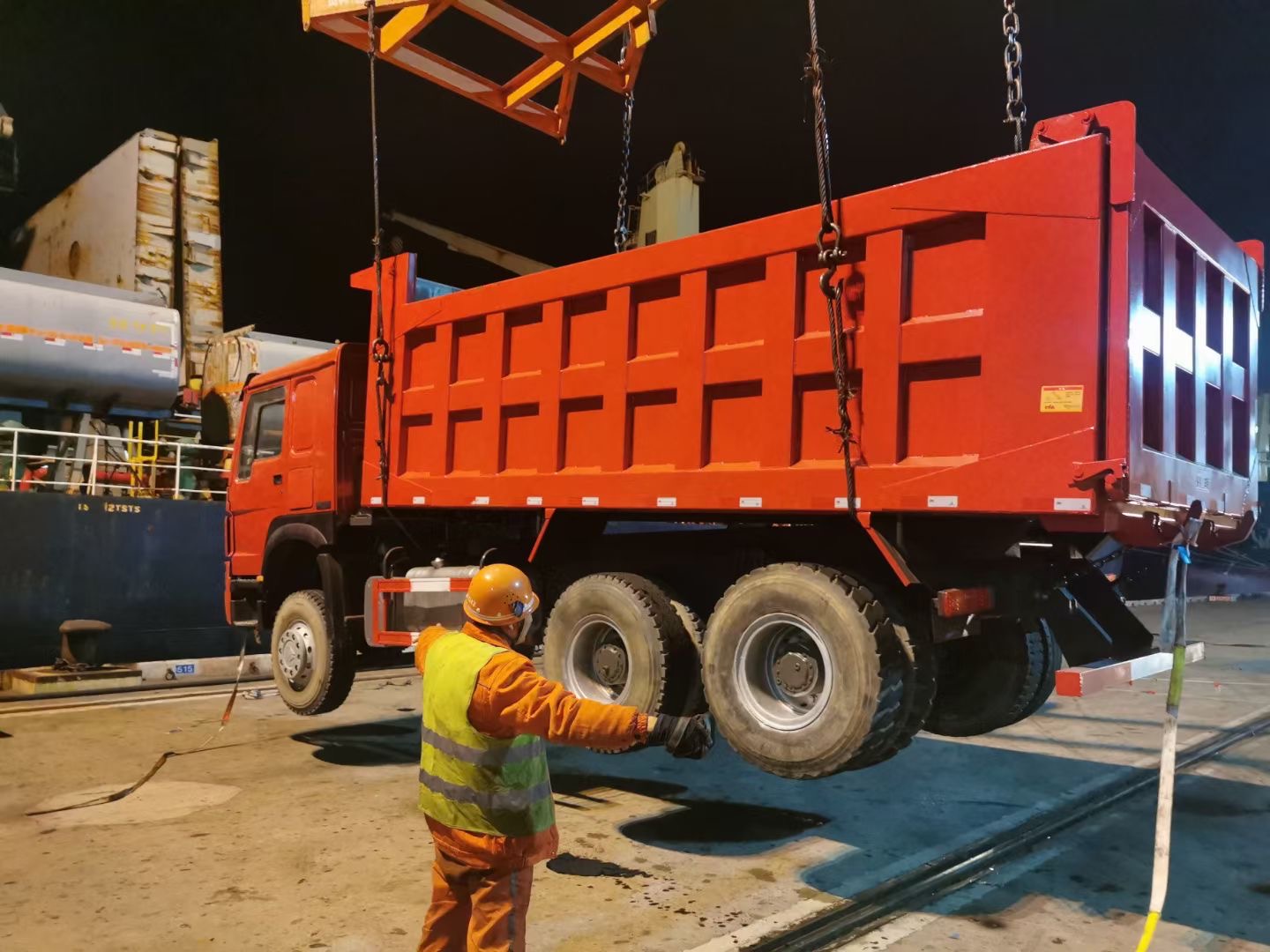 4 Tons International Troque Double Dump Truck Used HOWO Dump Truck for Sale