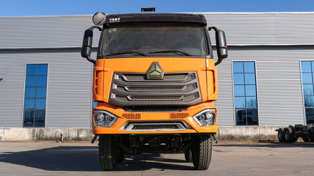 2nd SINOTRUK HOWO NX 8x4 400HP Dump Truck for Sale