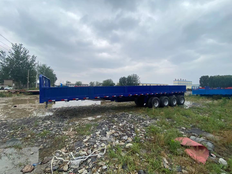With Ramps Hydraulic Military Flatbed Semi Trailer