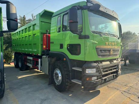 Tri Axle Dump Truck for Sale