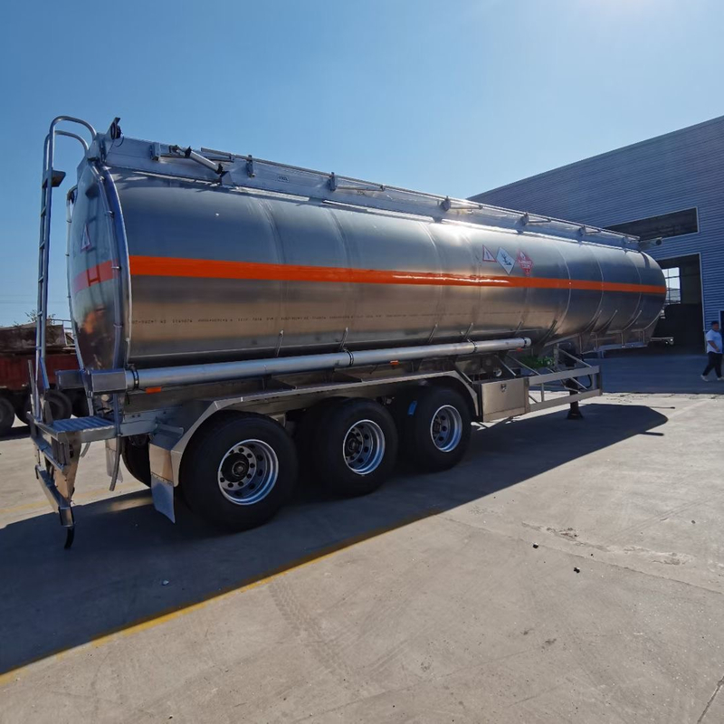Skeletal Extendable Fuel Oil Tank Trailer